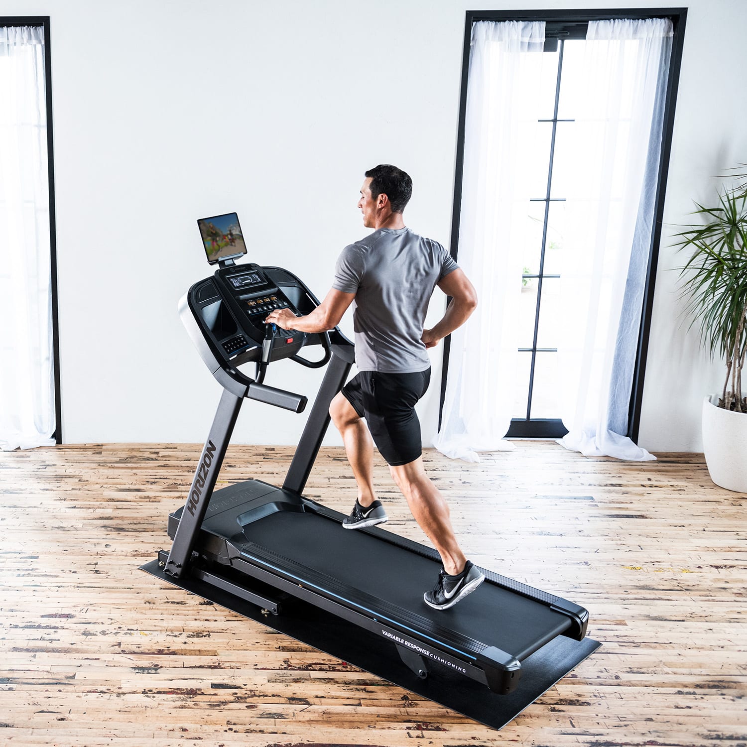 Horizon 7.0AT Treadmill, product, variation 3