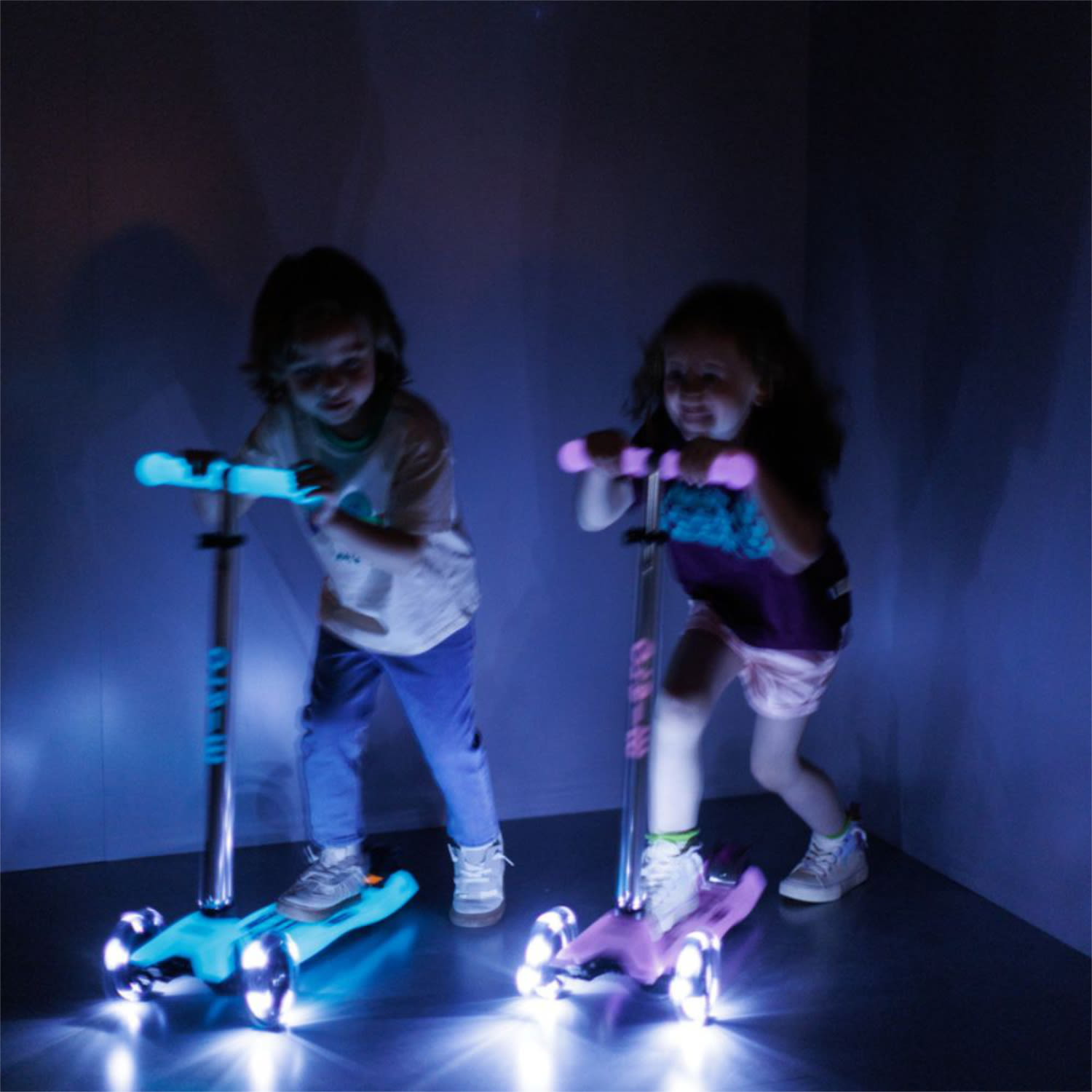 Micro Maxi Glow in the Dark Scooter, product, variation 4