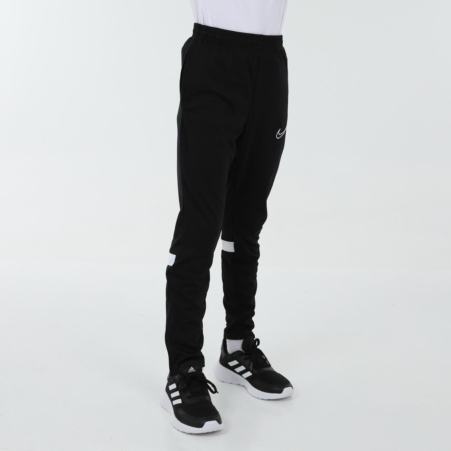 NIKE Challenger Solid Men Black Track Pants - Buy NIKE Challenger Solid Men  Black Track Pants Online at Best Prices in India | Flipkart.com