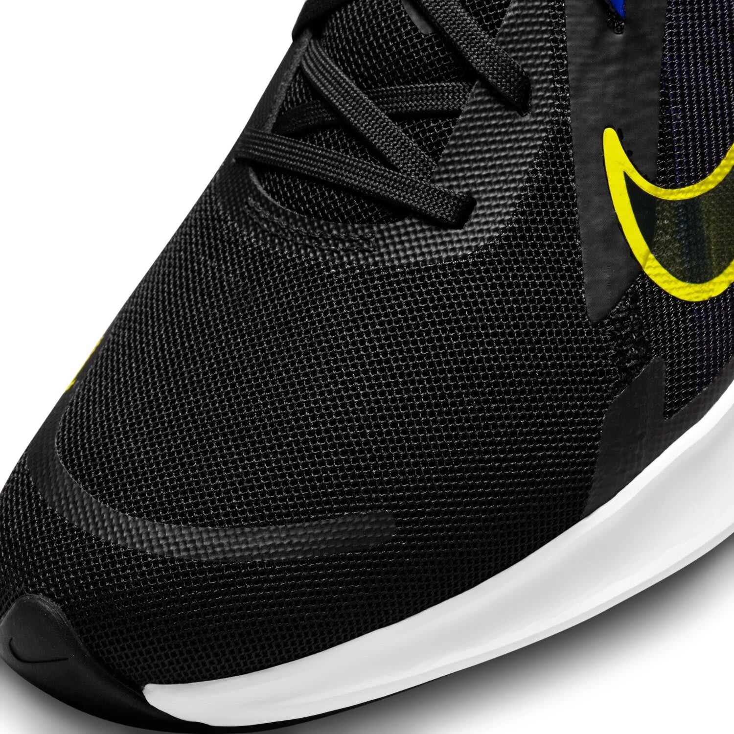 Nike Men's Quest 5 Road Running Shoes | by Nike | Price: R 1 599,9 ...