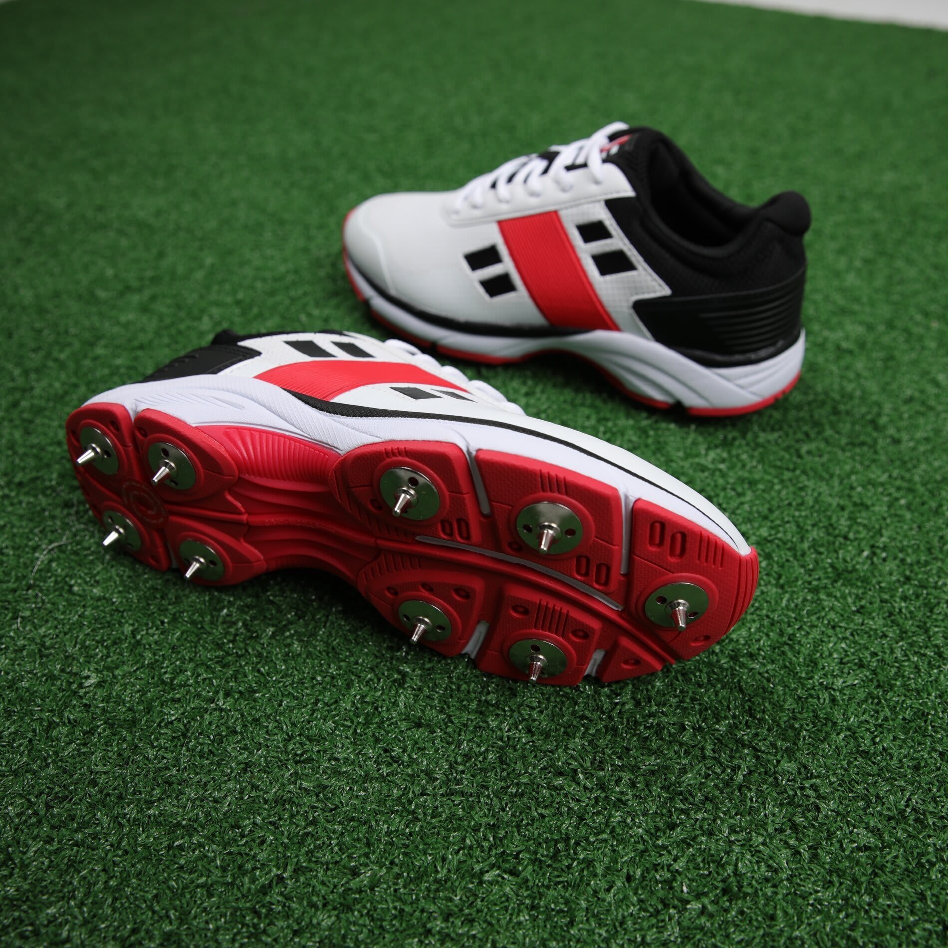 GrayNicolls Velocity 4.0 Spike Men's Cricket Shoes by GrayNicolls