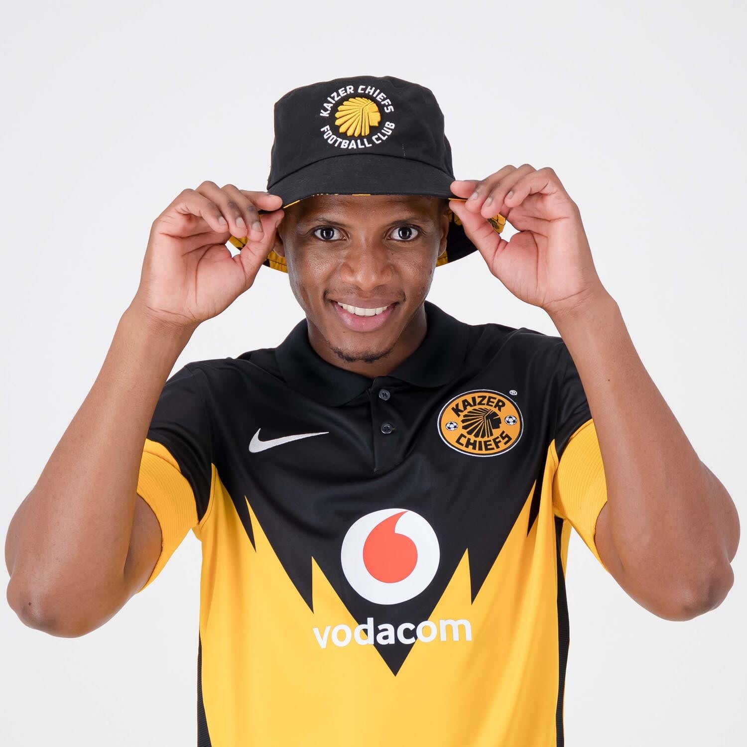 Kaizer Chiefs Reversible Bucket Hat 