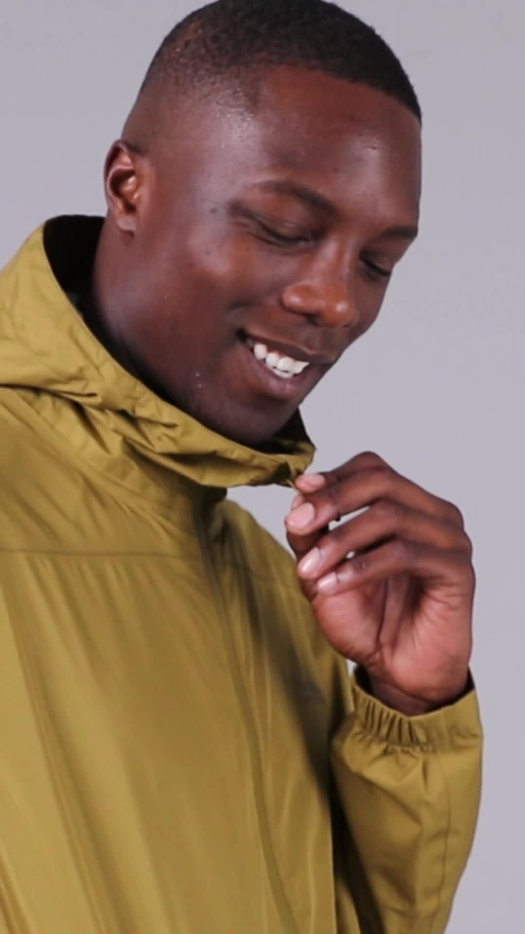 Capestorm Men's Stratus Rain Jacket - video thumbnail