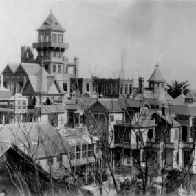 The Glasshouse Ghost: Winchester Mystery House