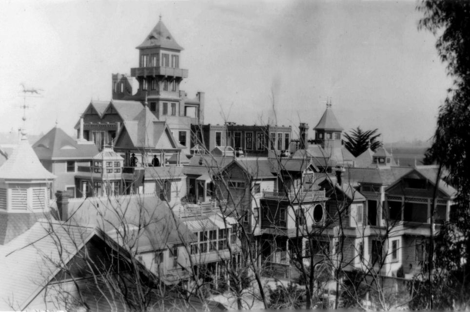 The Glasshouse Ghost: Winchester Mystery House