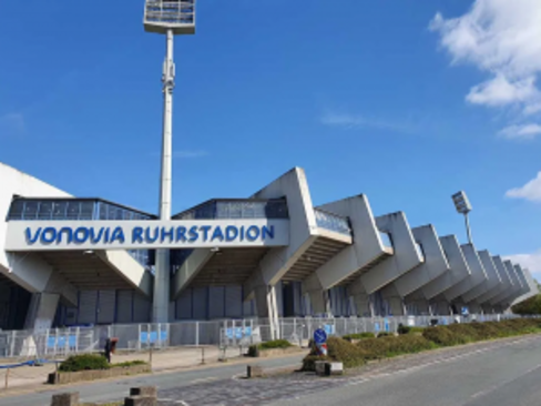 Sir Peter Morgan – Bochum Ruhrstadion [Bochum Ruhr Stadium][Outdoor]