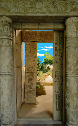 Ghicitorile Sfinxului [Riddles of the Sphinx]