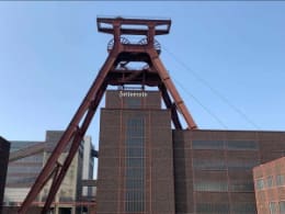 Sir Peter Morgan – Essen Zeche Zollverein [Outdoor]