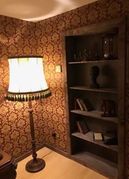 Jones Büro "Das Geheimnis der Münze" [Jones office "The Mystery of the Coin"]