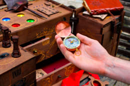 O Mistério de Rosa Cruz [The Mystery Of The Rose Cross] [Outdoor]