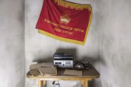 Hinter Eisernem Vorhang [Behind the Iron Curtain]