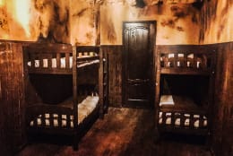 Das verlassene Waisenhaus [The Abandoned Orphanage]