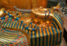 La Máscara De Tutankamón [The Mask Of Tutankhamun]