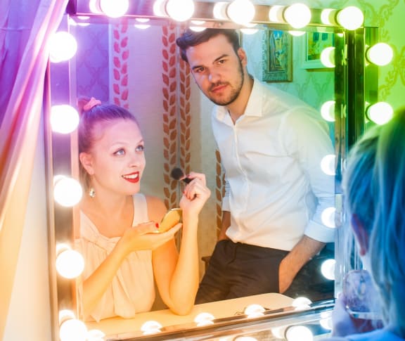 מאחורי הקלעים של ברודווי