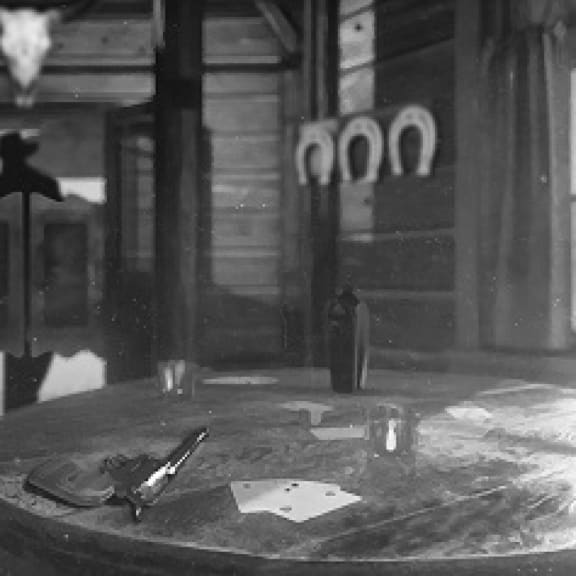 Saloon [Living Room]