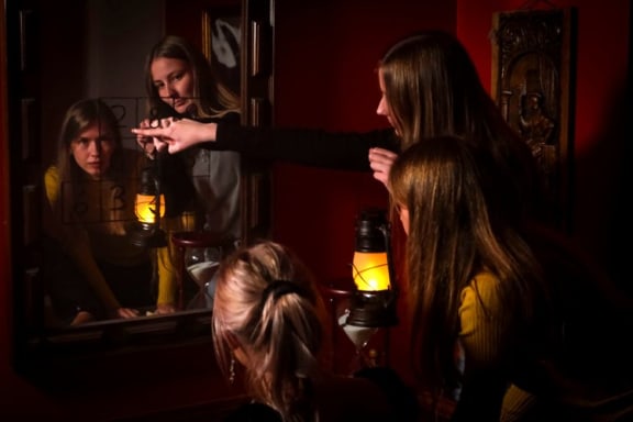 Draculas Kammer™ [Dracula's Chamber™]