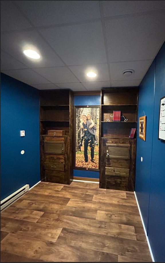 Escape Trailer: Hidden Library [Mobile]