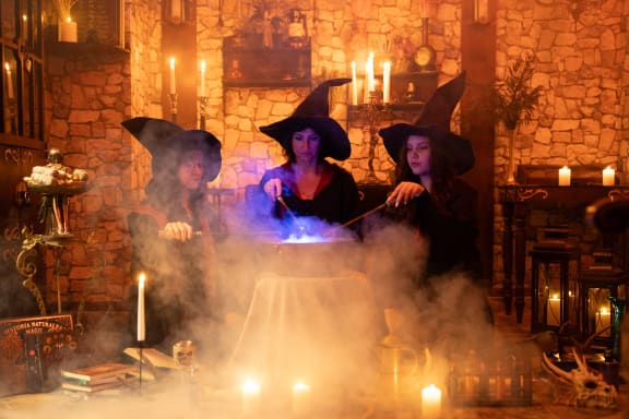 Magiczny: Polska Szkoła Magii [Magical: Polish School of Magic]