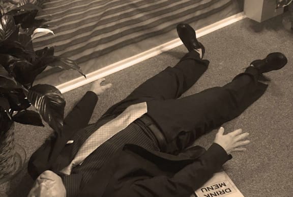 Who Killed Bugsy Marlowe? Virtual with no Game Master