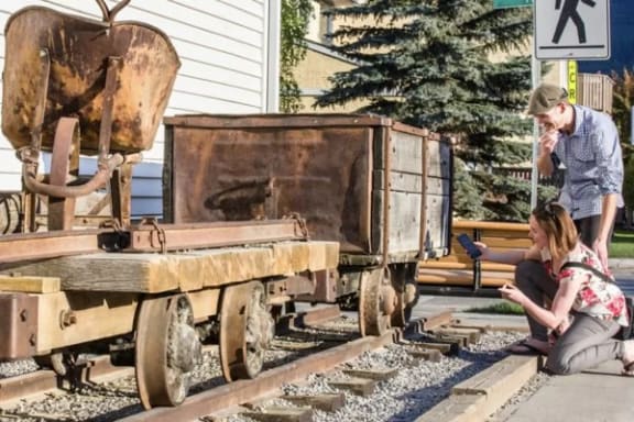 Around the World [Outdoor]