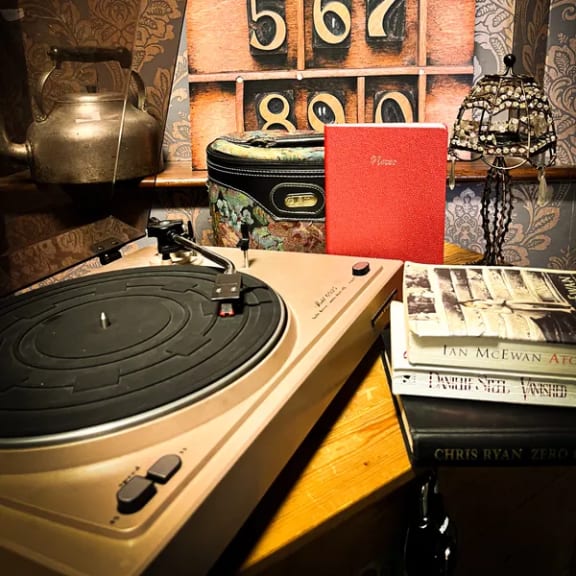 Dean Street Detective