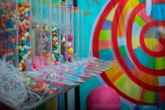 La Fabrique À Bonbons [The Candy Factory]