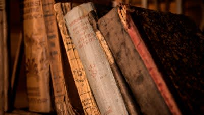 La Légende De La Sorcière [The Legend Of The Witch]