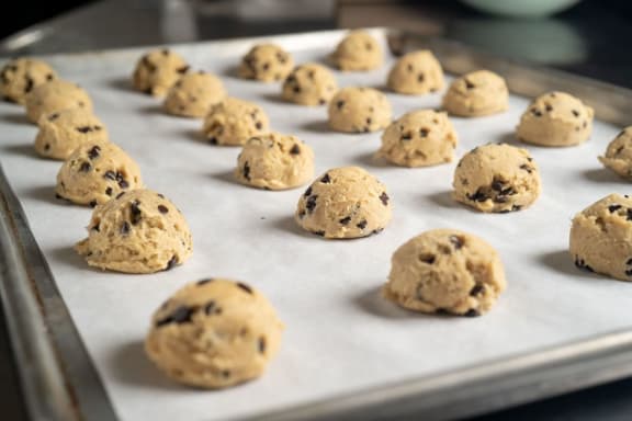 עליסה בארץ העוגיות [Alice In The Land Of Cookies]