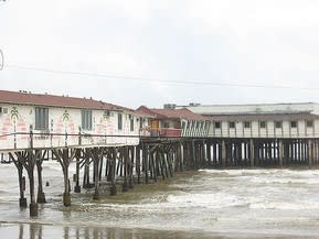 Escape the Raid - Balinese Galveston