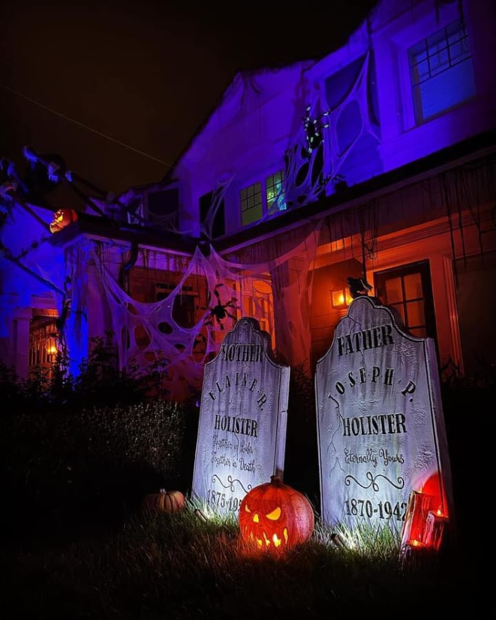 Main image for Phantom Hollow Holidays