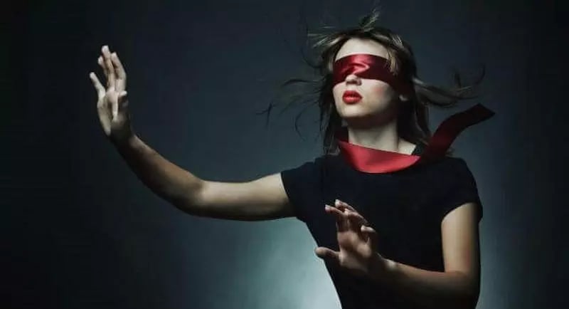 Хованки В Темряві [Hide And Seek In The Dark]