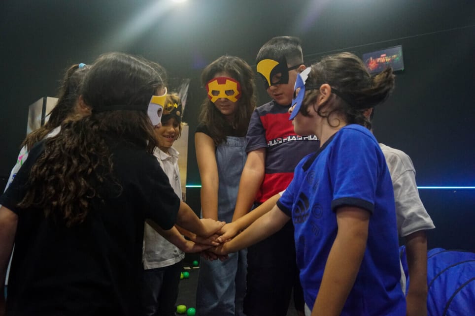 Superhéroes (gincana) [Superheros (gincana)]