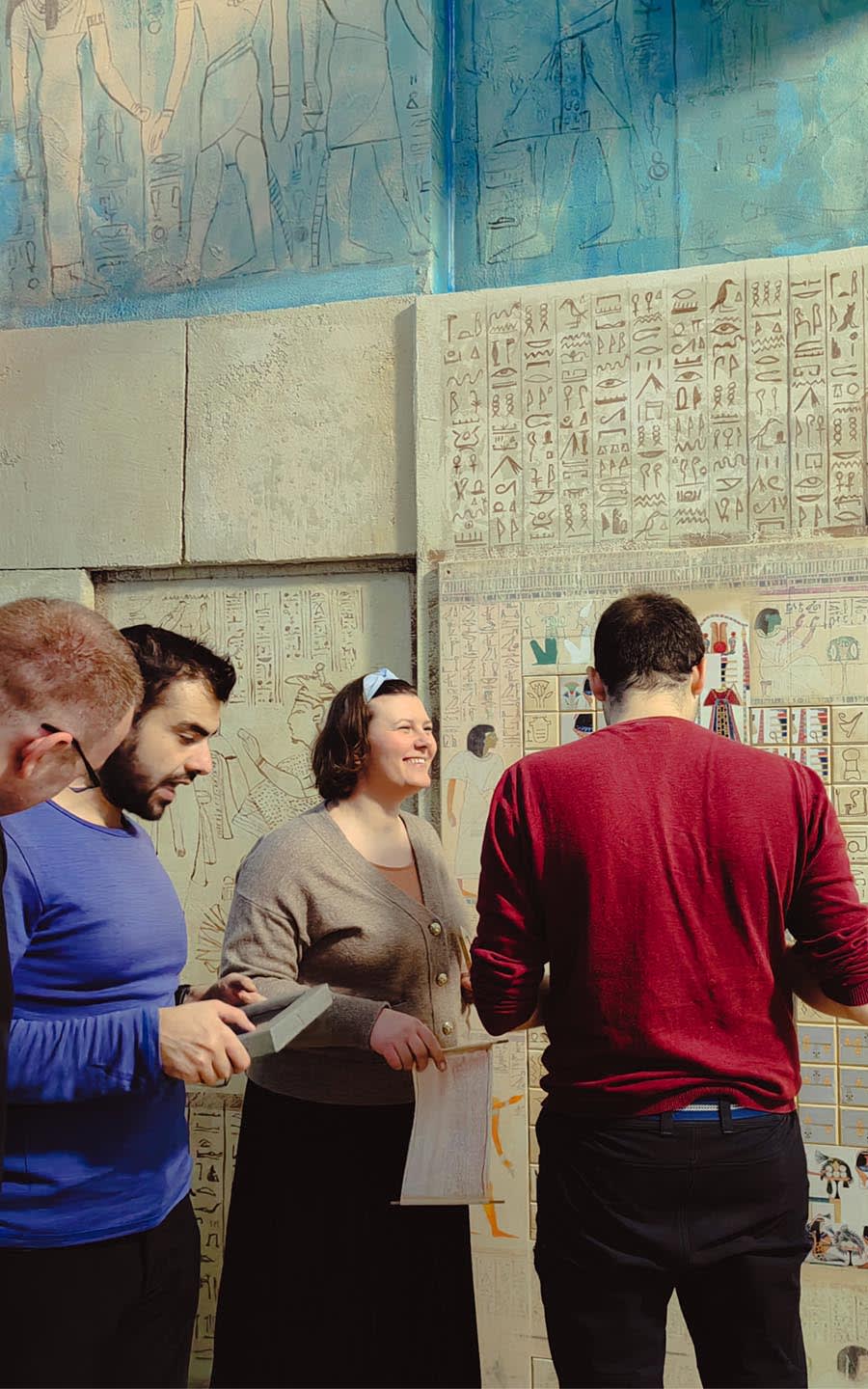 Ghicitorile Sfinxului [Riddles of the Sphinx]