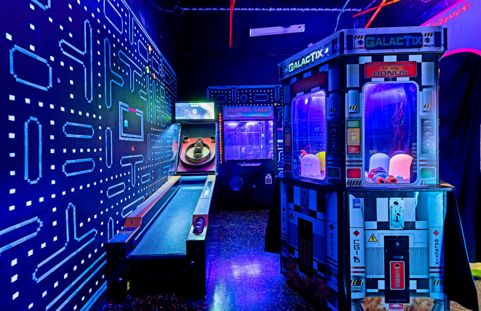 Time Warp – Escape The 80's