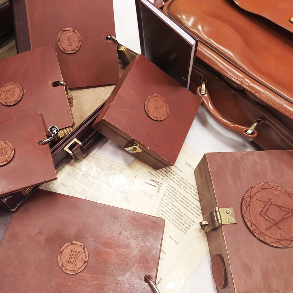 Illuminati [Outdoor]