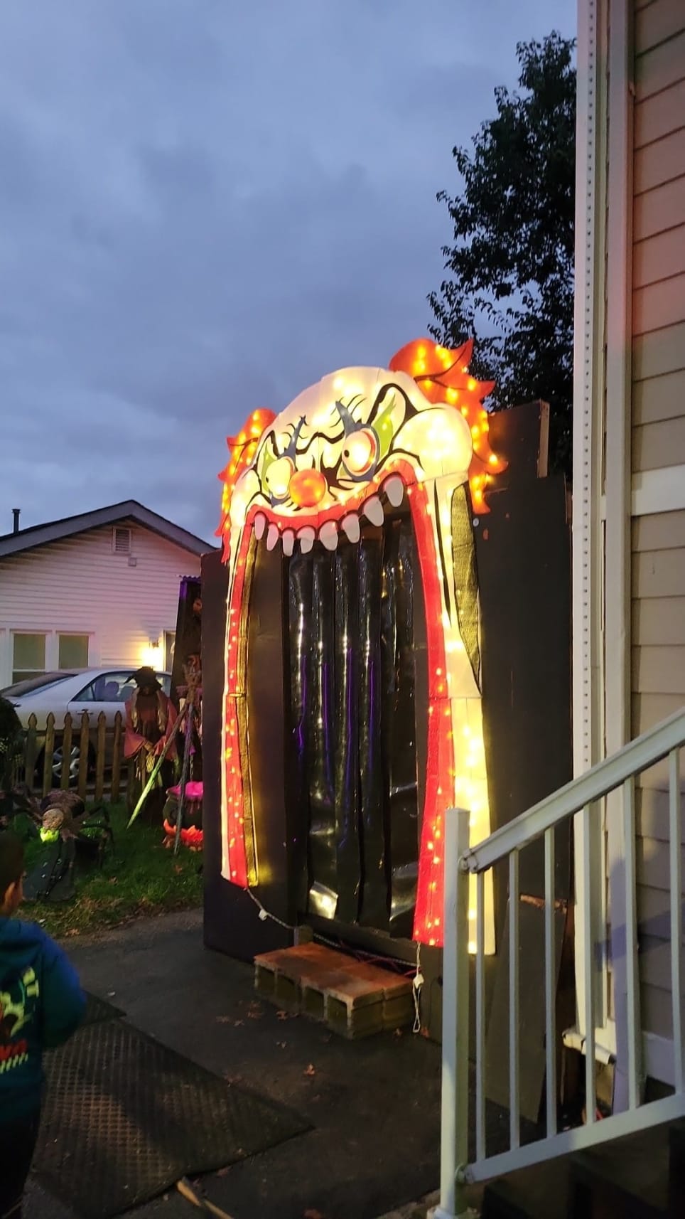 Schiffer's Halloween Insanity