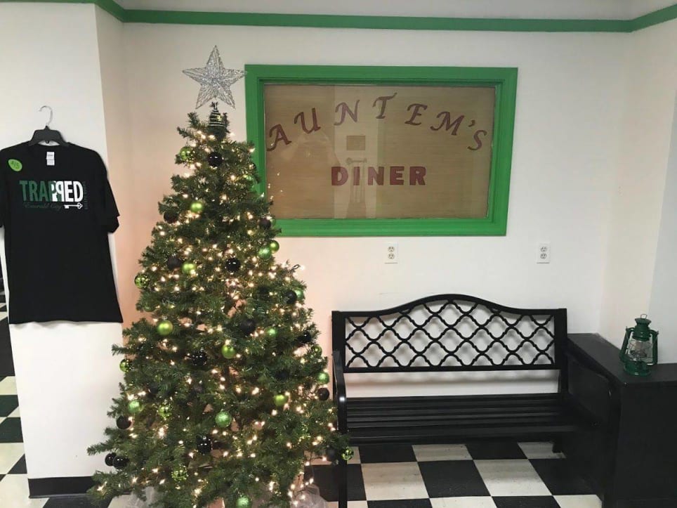 Aunt Em's Diner: Storm Warning