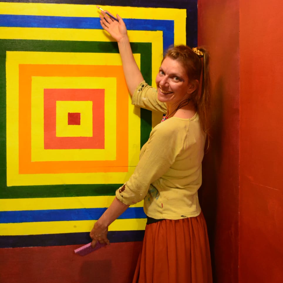 Vangitseva Taidenäyttely [Captivating Art Exhibition]