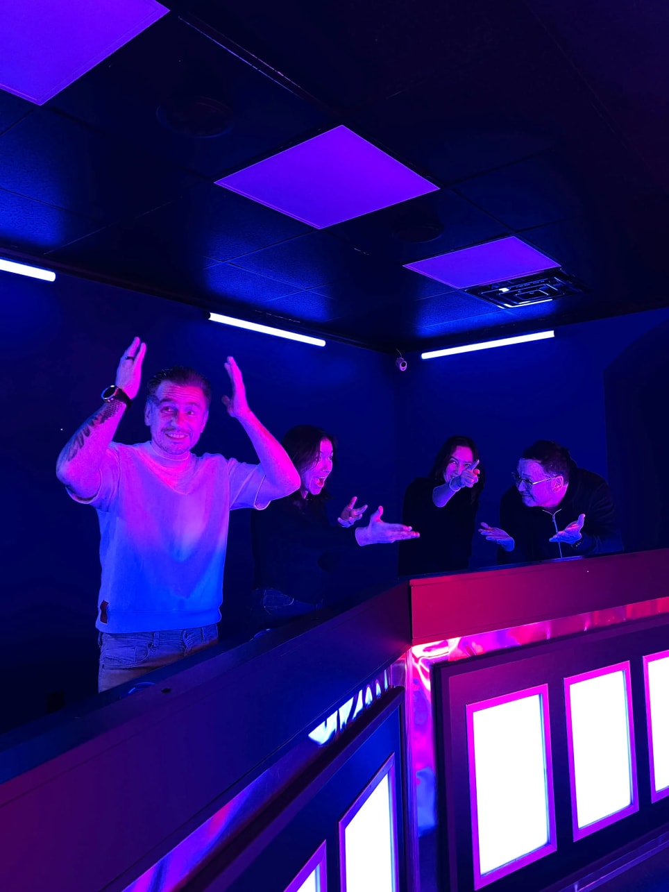 Bond's Game Show [Immersive Experience]