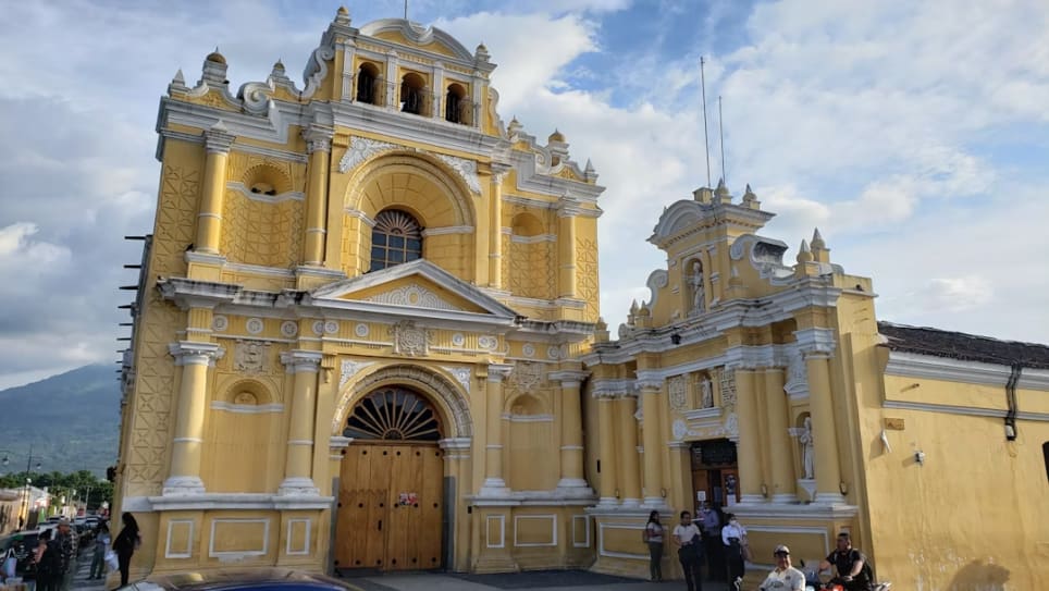 Exploring Antigua and the Legend of La Tatuana [Outdoor]