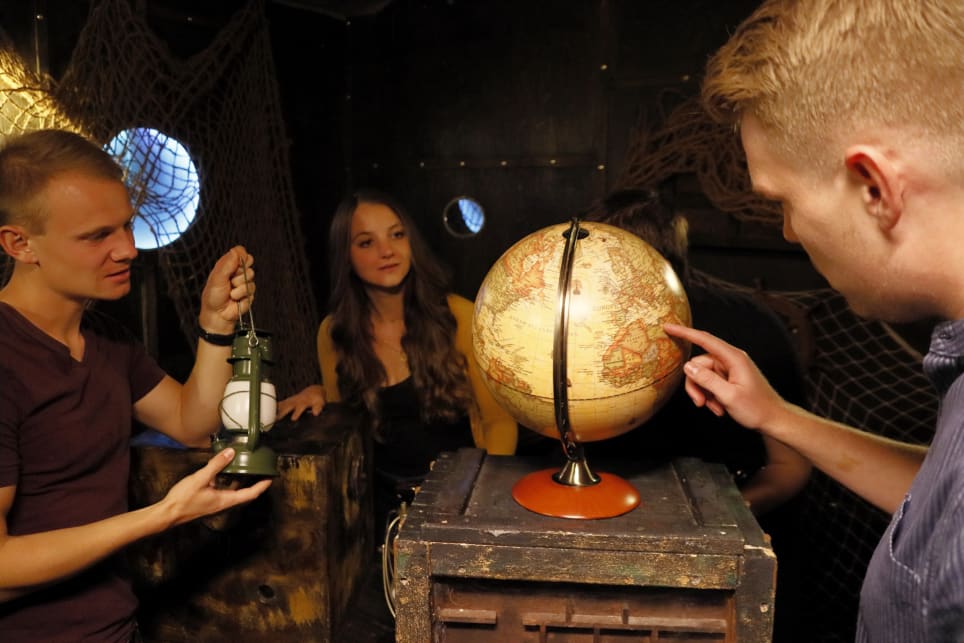 Der Fluch Der Black Pearl [The Curse of the Black Pearl]