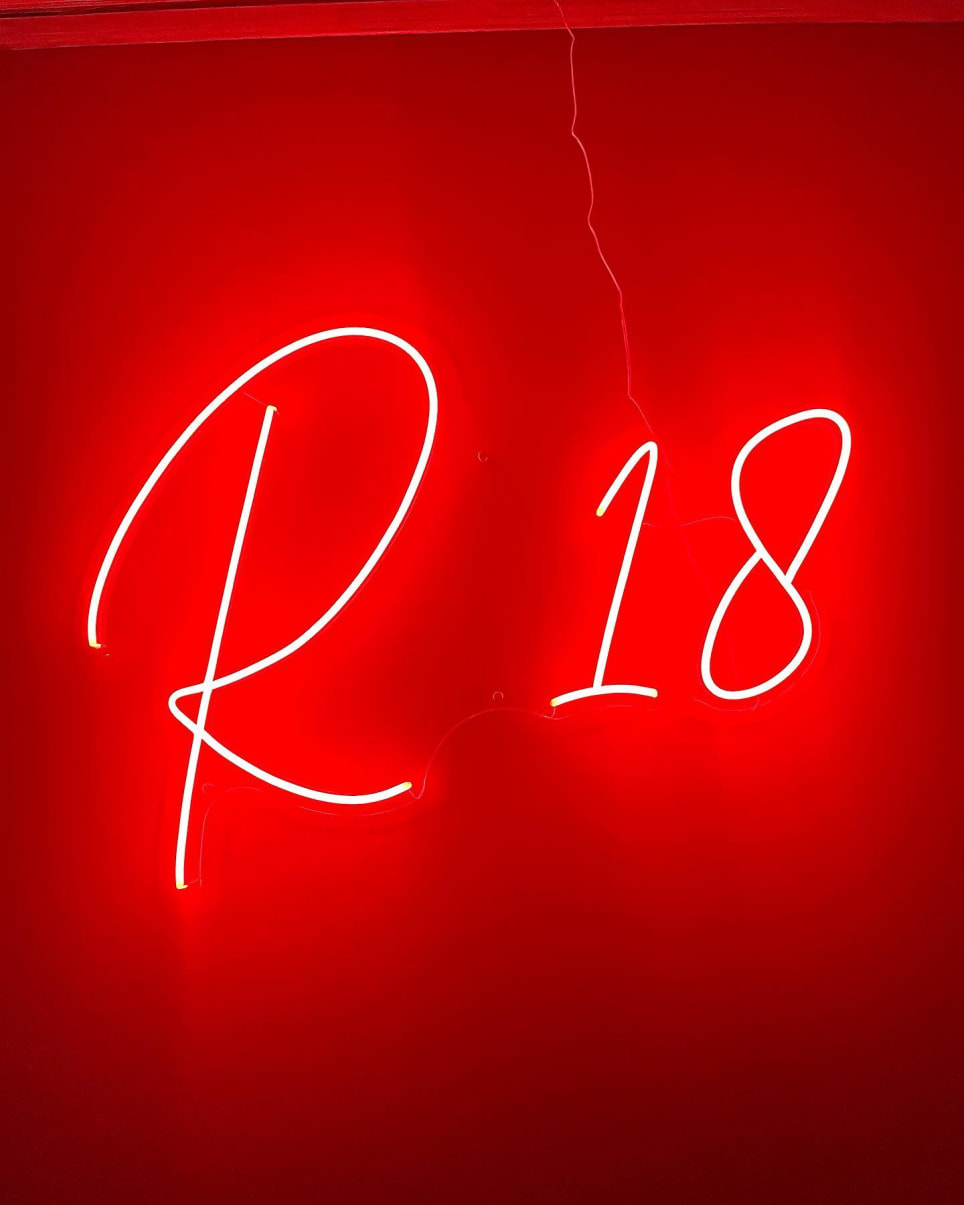 R18
