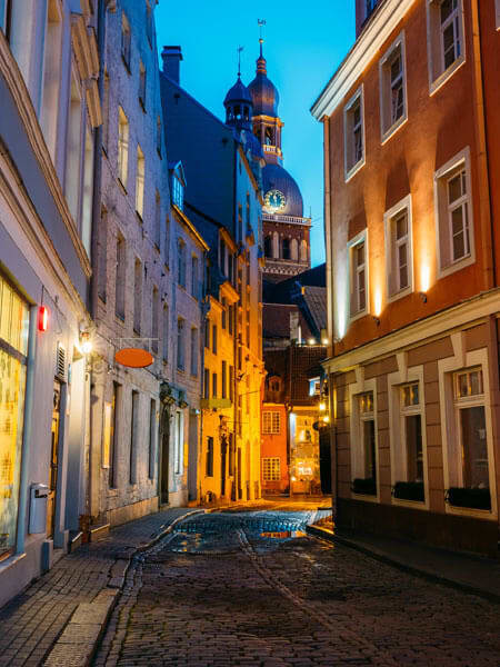 Vecrīgas Mīti Un Leģendas [Legends And Myths Of Old Riga] [Outdoor]