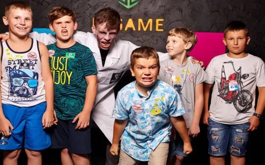 Врятувати професора Харріса [Save Professor Harris]