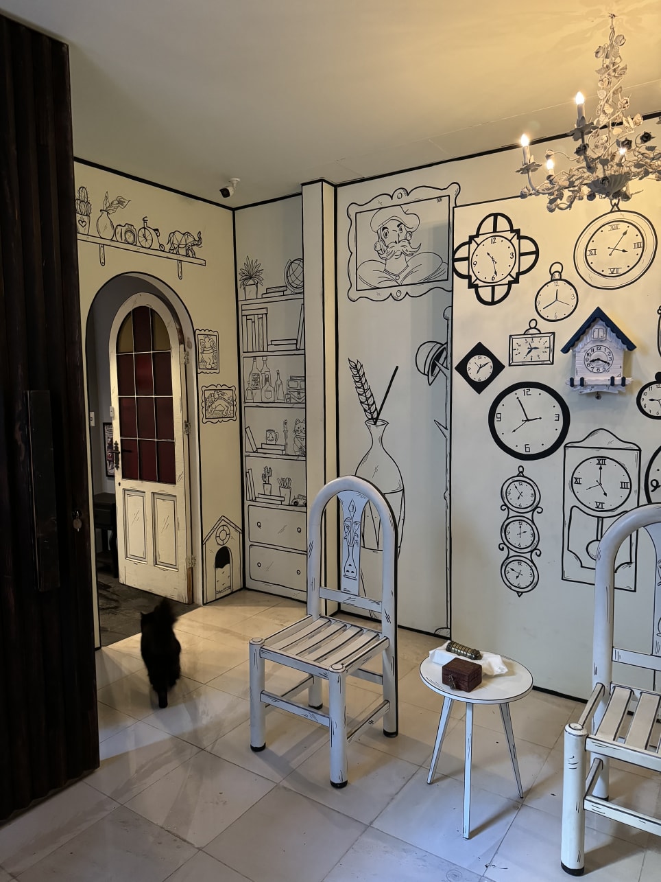 Momo Y Los Ladrones Del Tiempo [Momo and The Thieves of Time]