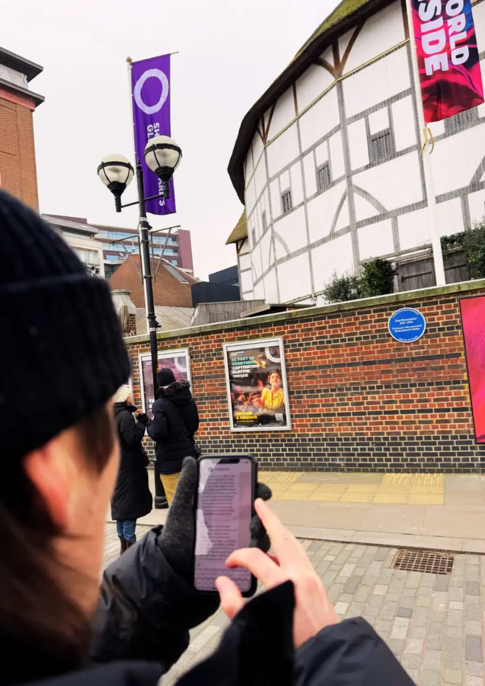 Shadows Of The Crown [Outdoor]