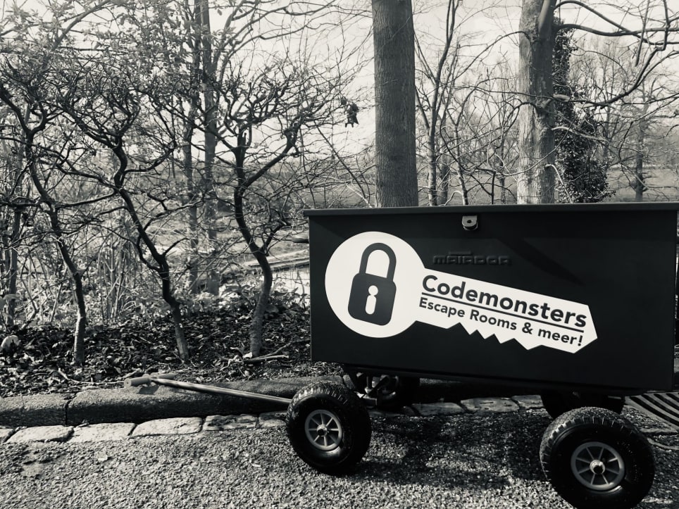 Pater Jardinius [Father Jardinius] [Outdoor]