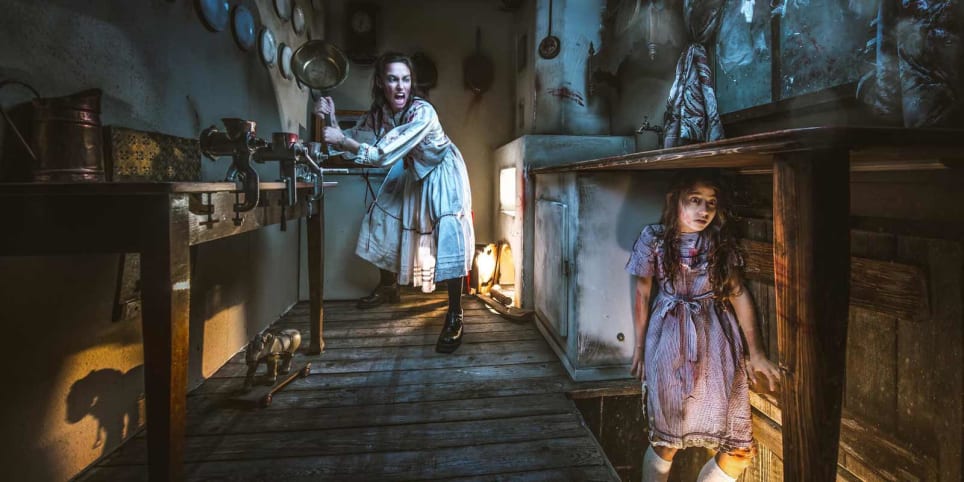 Das Geisterhaus [House of Ghosts]