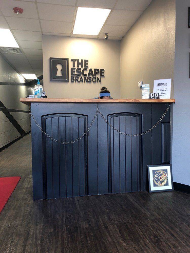 Hors D'Oeuvres & Obituaries