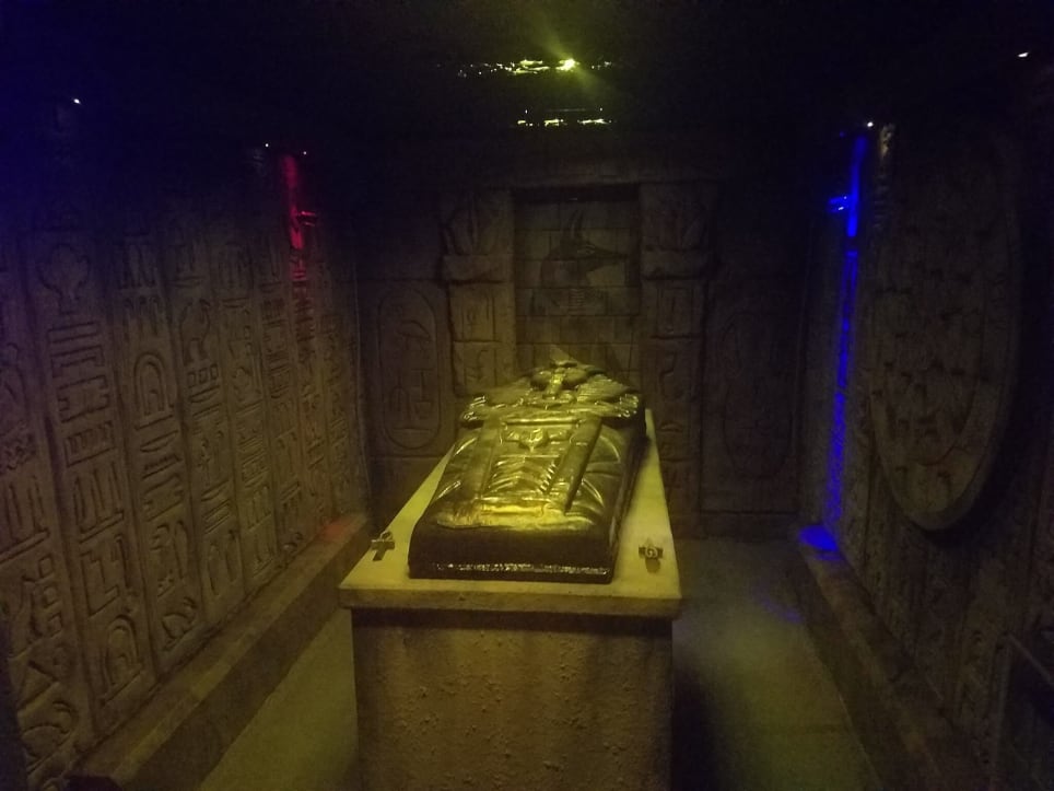The Mummy’s Tomb – The Curse of Amun-Ra